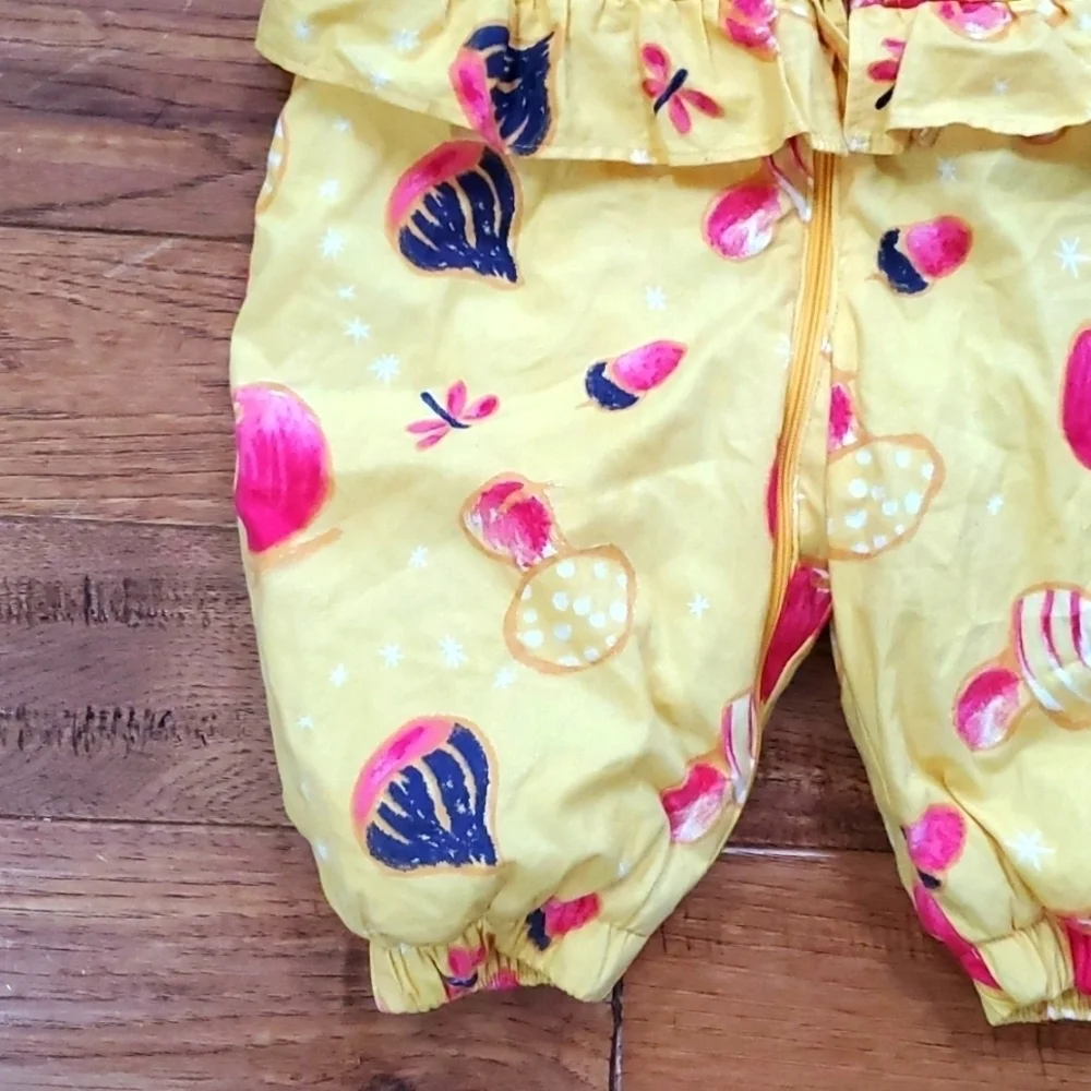 Confetti of france 80s Kidcore Retro Baby vintage yellow fruits snowsuit